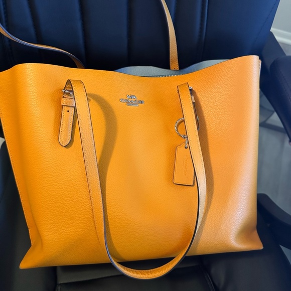 Coach purse (orange) - Picture 3 of 4